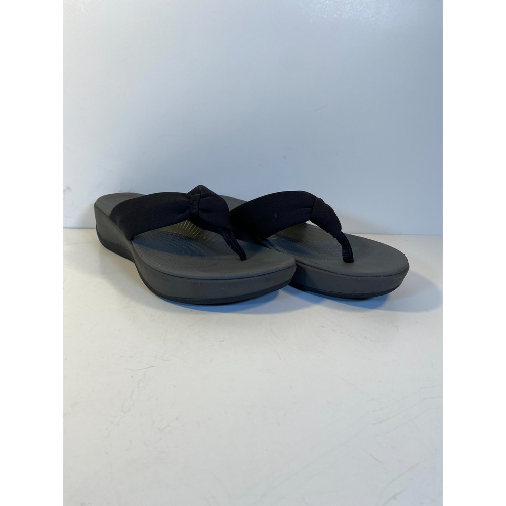Clark's Cloud Steppers Size 7 Black Gray Thong Sandal Cushion Soft